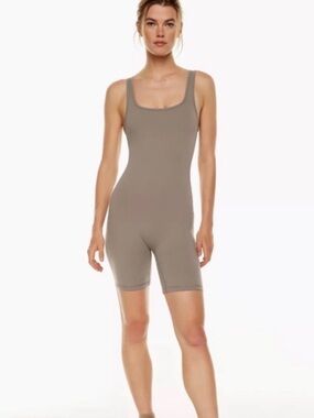Aritzia TnAction - TnaLIFE™ Shake-It romper